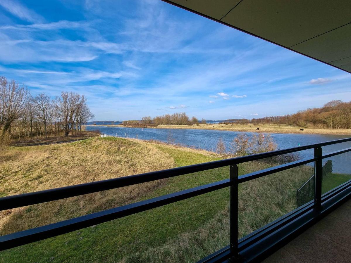 Appartement Aan Jachthaven Met Zicht Op Veerse Meer Arnemuiden Exterior photo