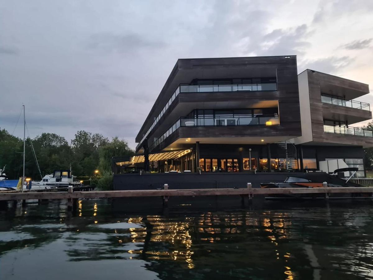 Appartement Aan Jachthaven Met Zicht Op Veerse Meer Arnemuiden Exterior photo
